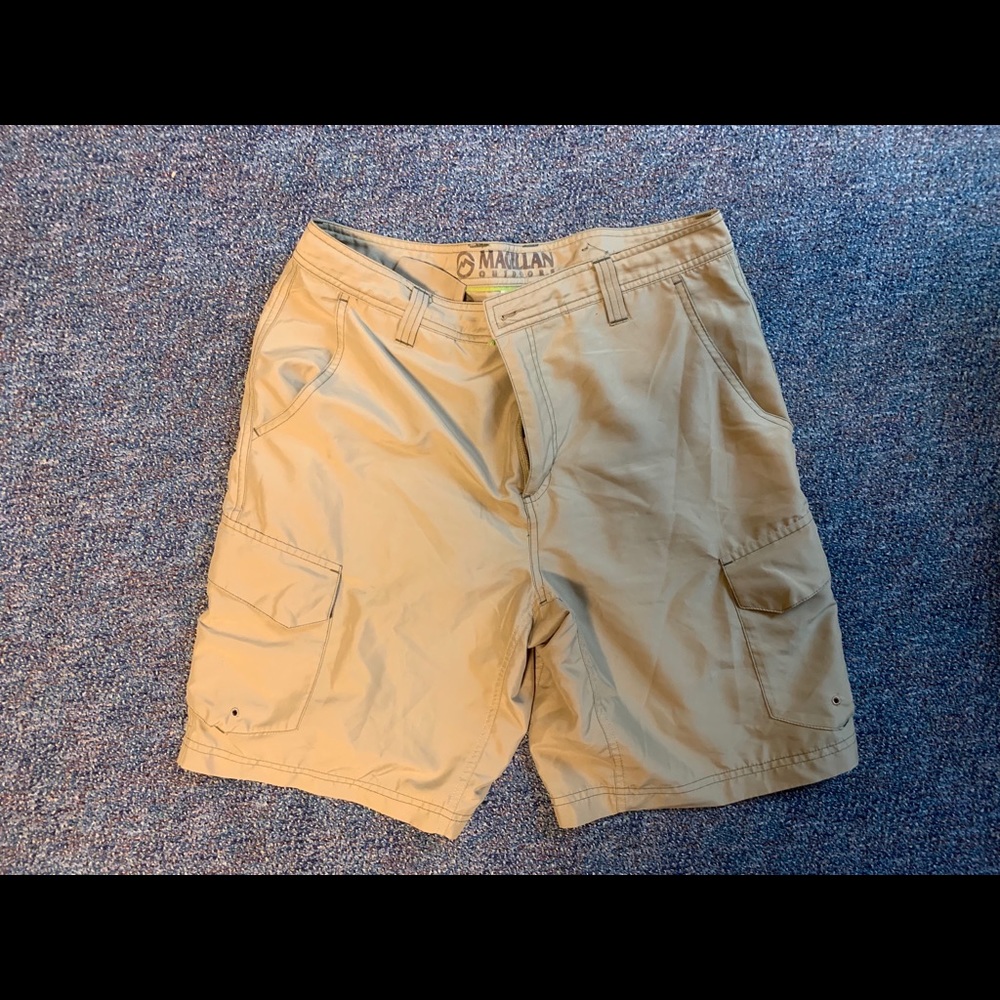 Magellan shorts - like new!